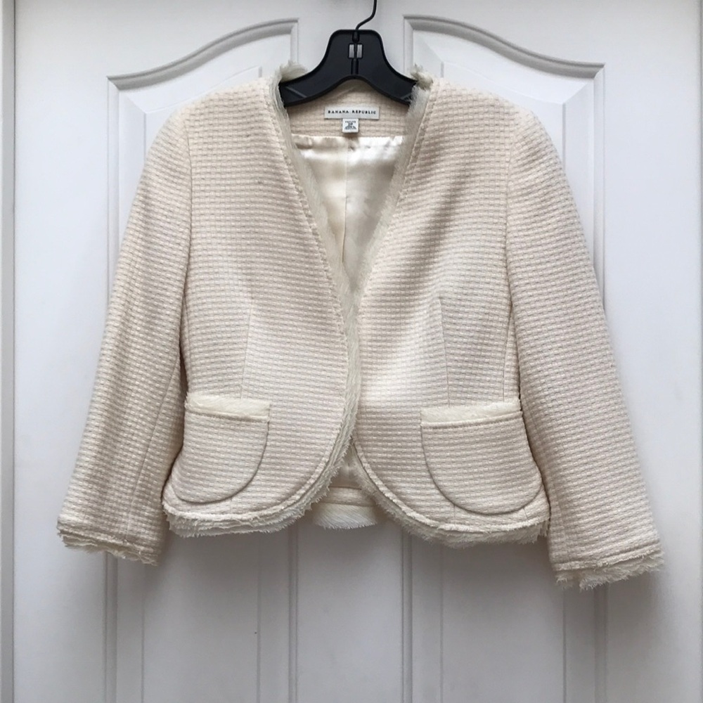 Vintage Banana Republic Cream Ivory Tweed Jacket w Delicate Trim - 2 Petite 🐚